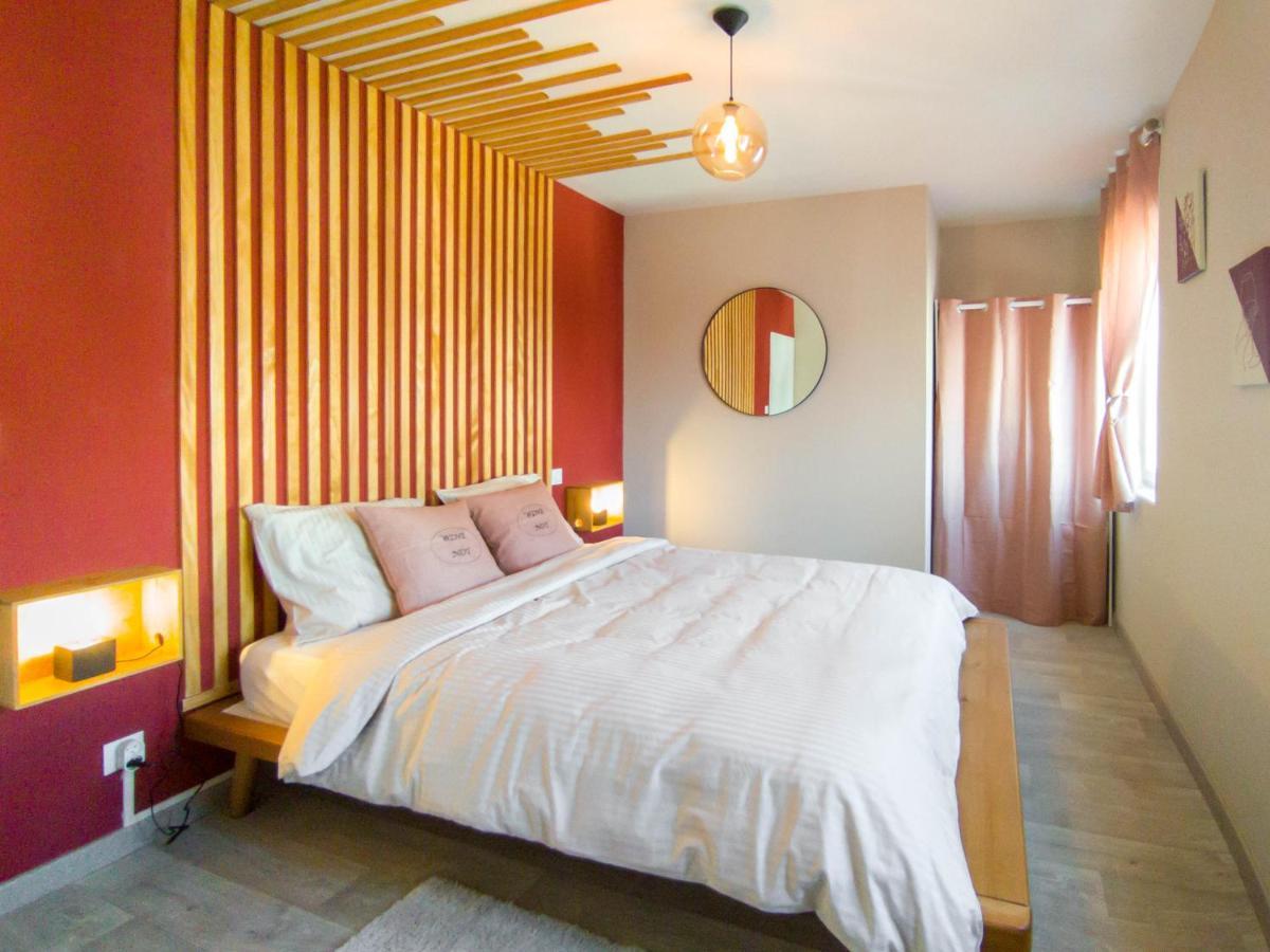Chaleureux Appartement: Central Castillon Retreat near Dordogne and Saint-Emilion Exterior photo